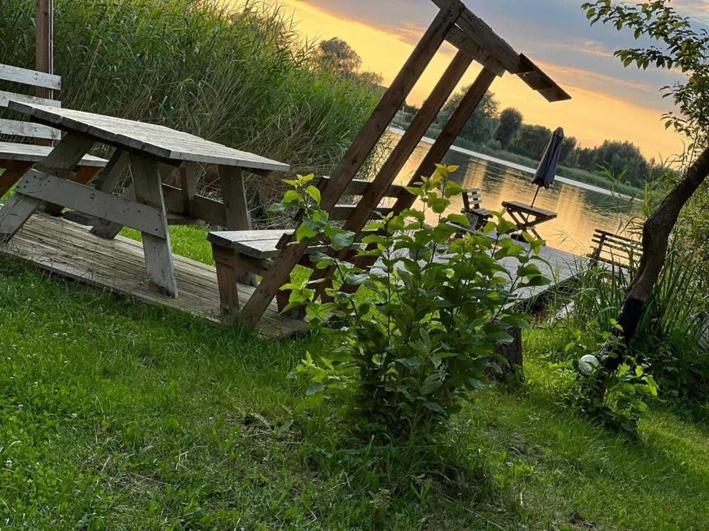 Domek nad jeziorem Myślibórz Zewnętrze zdjęcie